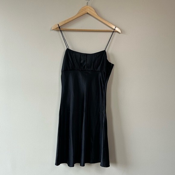 Aqua Sleek Classic Black Satin Mini Dress Size Small - Picture 3 of 9